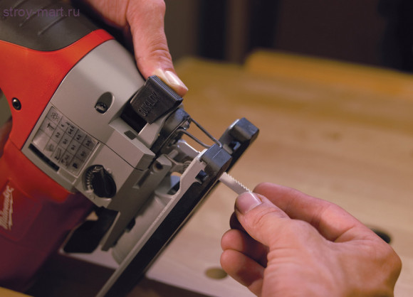 Лобзик MILWAUKEE JSPE 135 TX с грибовидной рукояткой 4933381230