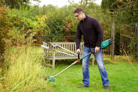 Привод + триммерная насадка Bosch AMW 10 RT 06008A3300