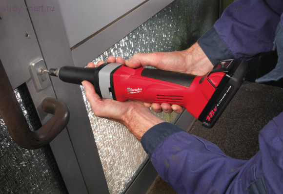 Прямая шлифовальная машина MILWAUKEE М18 HD18 SG-401C 4933426665 Прямая шлифовальная машина MILWAUKEE М18 HD18 SG-401C 4933426665