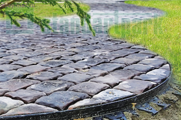 Бордюр Б-300.8,5.4,5 пластиковый черный L3000 - 8210 Бордюр Б-300.8,5.4,5 пластиковый черный L3000 - 8210