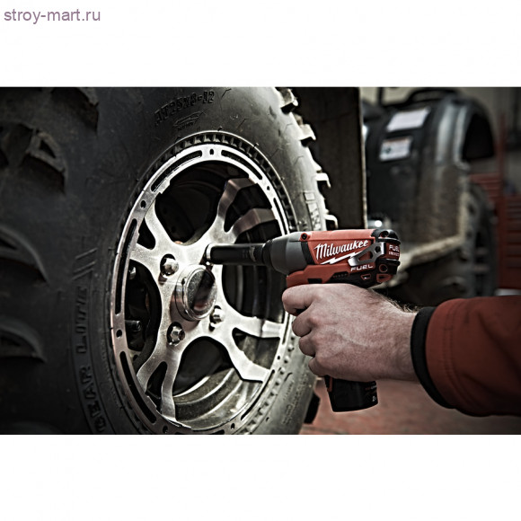 Импульсный гайковерт MILWAUKEE 1/2" M12 FUEL CIW12-202C 4933447130 Импульсный гайковерт MILWAUKEE 1/2" M12 FUEL CIW12-202C 4933447130