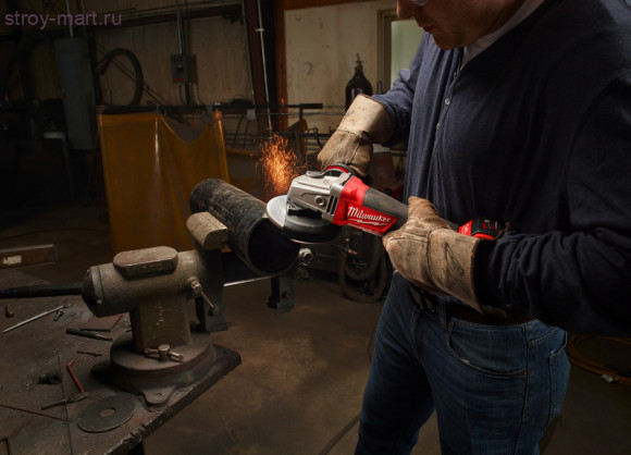 Углошлифовальная машина MILWAUKEE 125 мм М18 FUEL CAG125XPD-502C 4933448200 Углошлифовальная машина MILWAUKEE 125 мм М18 FUEL CAG125XPD-502C 4933448200