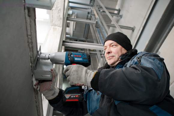 Аккумуляторный ударный гайковерт Bosch GDS 18 V-LI HT Professional - 06019B1303 Аккумуляторный ударный гайковерт Bosch GDS 18 V-LI HT Professional - 06019B1303