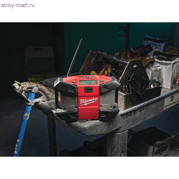 Радио с возможностью подключения MP3 плееров MILWAUKEE M12 C12 JSR-0 4933416365 Радио с возможностью подключения MP3 плееров MILWAUKEE M12 C12 JSR-0 4933416365