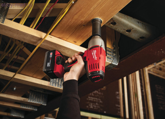 Импульсный гайковерт MILWAUKEE М18 HD18 HIWF-402C 4933441789 Импульсный гайковерт MILWAUKEE М18 HD18 HIWF-402C 4933441789