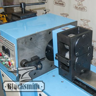 Станок для торсировки, скручивания и ковки Blacksmith UNV3-02 Станок для торсировки, скручивания и ковки Blacksmith UNV3-02