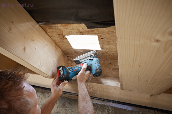 Аккумуляторная лобзиковая пила Bosch GST 18 V-LI S Professional - 06015A5100 Аккумуляторная лобзиковая пила Bosch GST 18 V-LI S Professional - 06015A5100