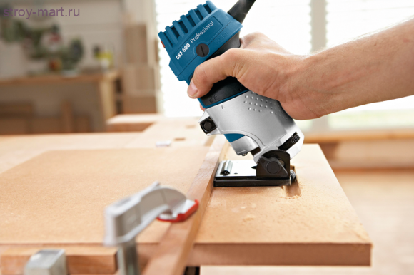 Кромочный фрезер Bosch GKF 600 Professional - 060160A100 Кромочный фрезер Bosch GKF 600 Professional - 060160A100