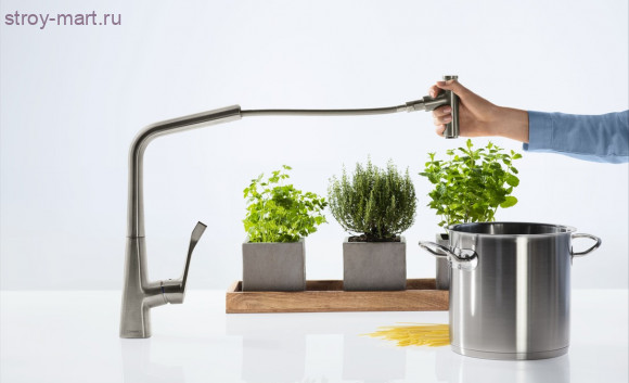 Смеситель для кухни 320, однорычажный, с выдвижным душем Metris Select 14884800