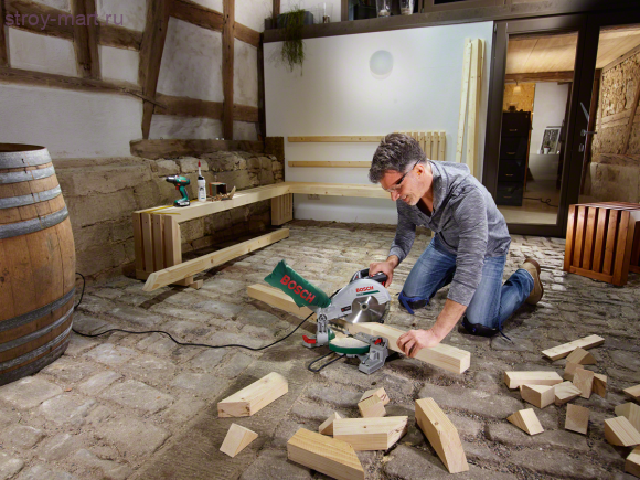 Торцовочная пила Bosch PCM 8 0603B10000 Торцовочная пила Bosch PCM 8 0603B10000