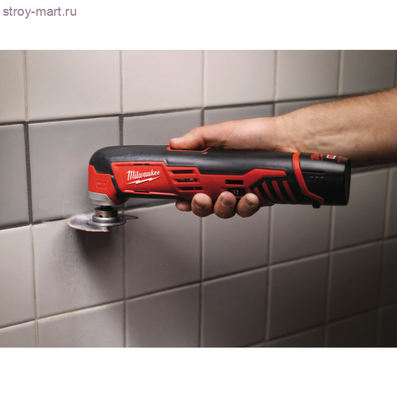 Многофункциональный инструмент MILWAUKEE M12 C12 MT-202B 4933441710 Многофункциональный инструмент MILWAUKEE M12 C12 MT-202B 4933441710