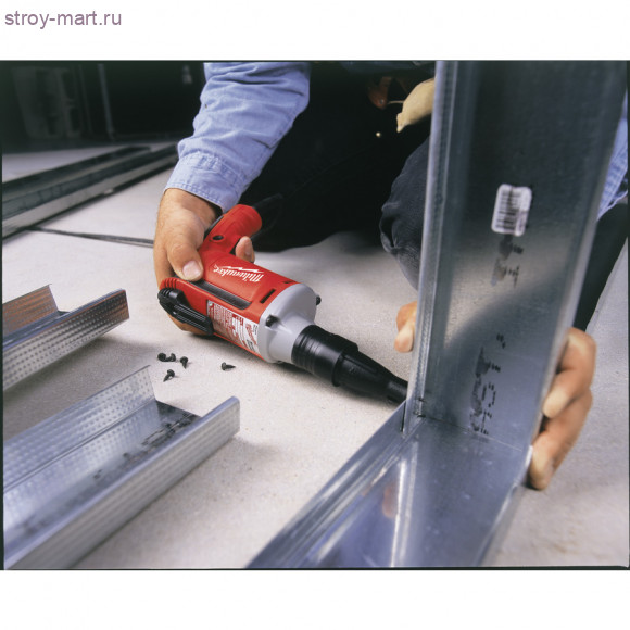 Шуруповерт для работ по гипсокартону MILWAUKEE DWSE 4000 Q 674350